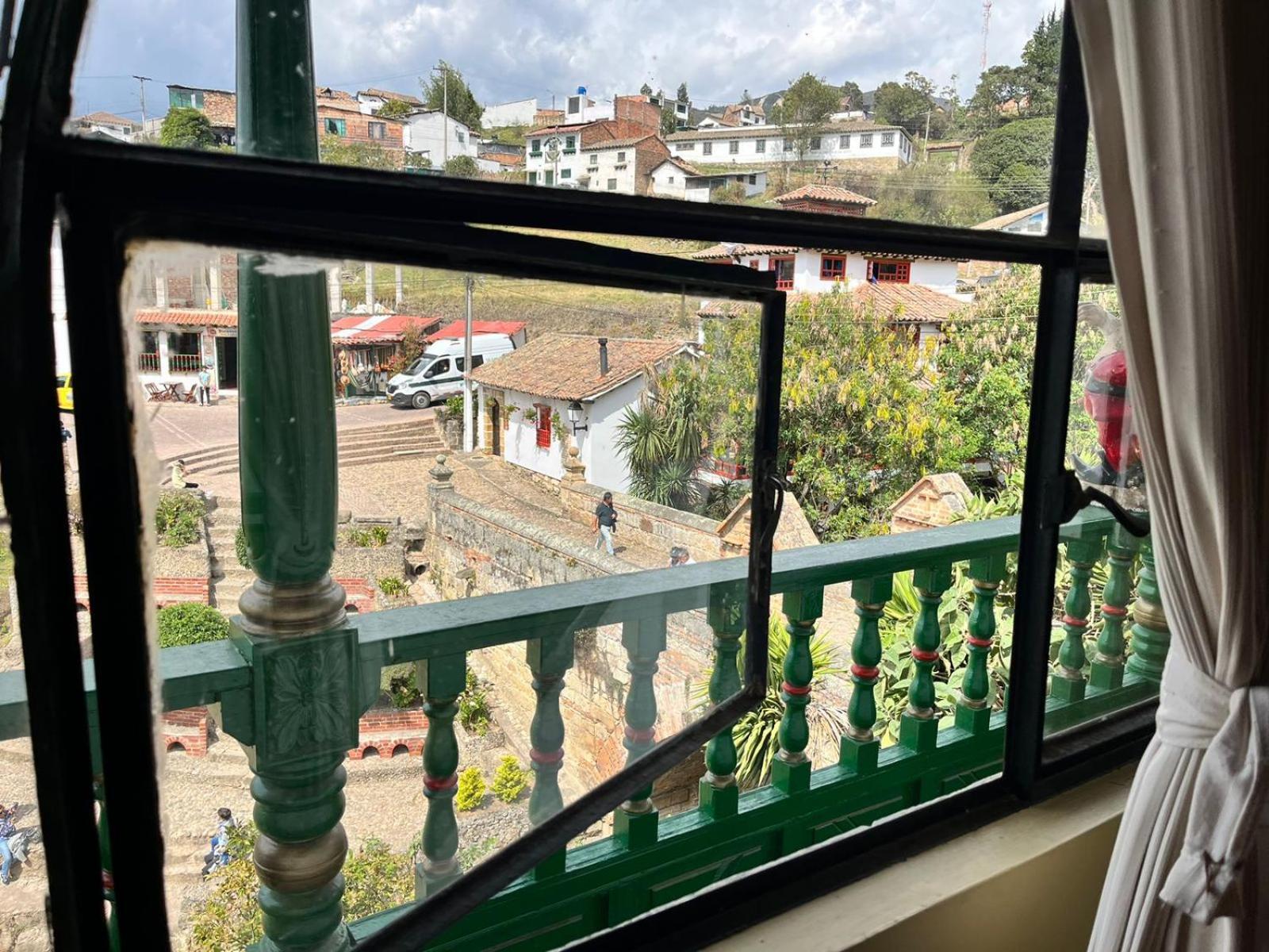 Hotel Calicanto Real Cafe Museo มอนกี ภายนอก รูปภาพ
